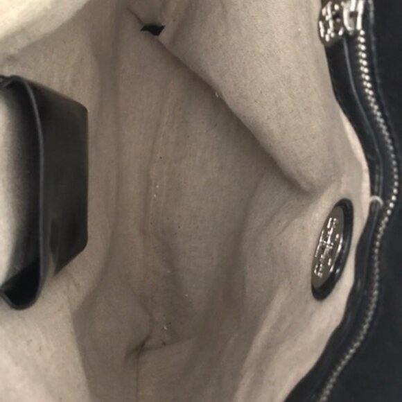 Tory Burch Black Patent Leather Tote Bag with Logo and Storage Bag - Picture 3 of 5